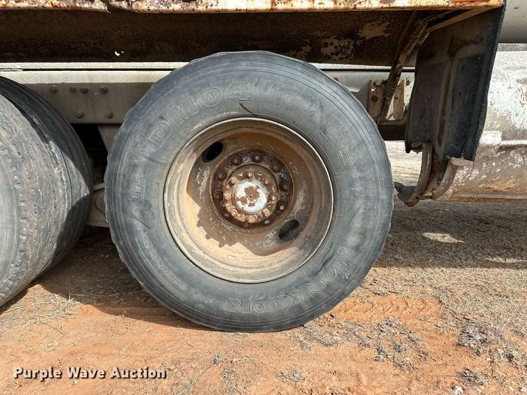 image for item DM2698 1997 Mack RD690S ready mix truck