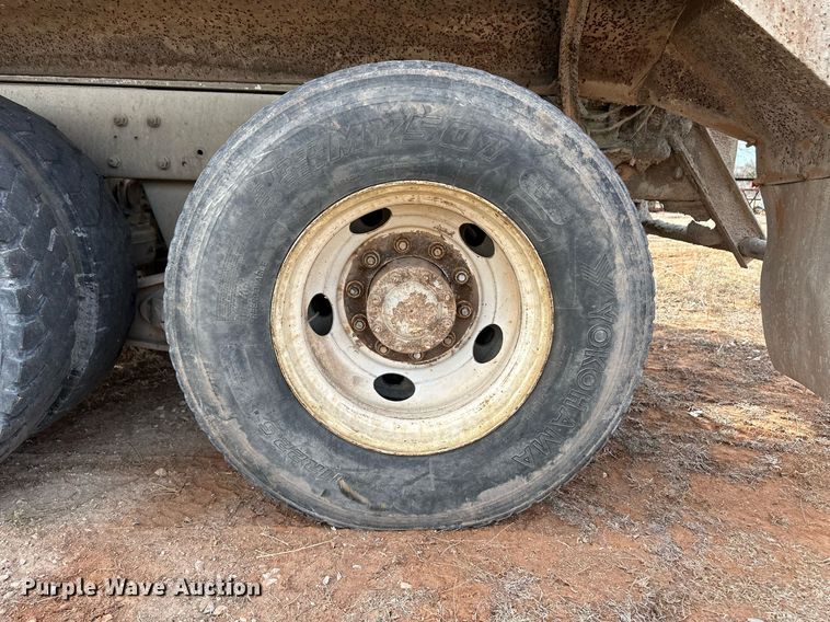 image for item DM2698 1997 Mack RD690S ready mix truck