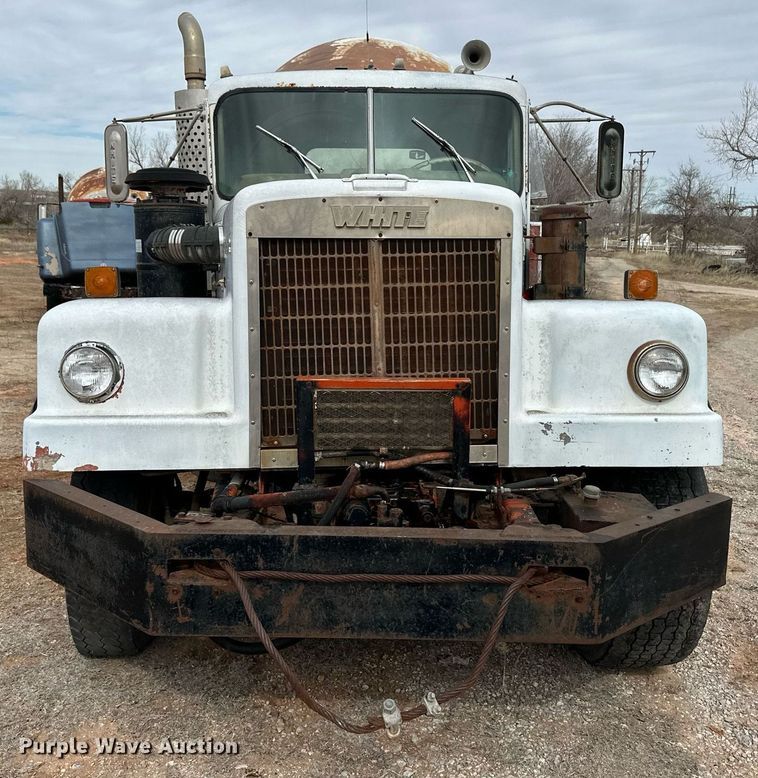 image for item DM2699 1979 White Western Star 4864-2 ready mix truck
