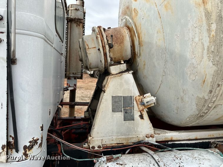 image for item DM2699 1979 White Western Star 4864-2 ready mix truck