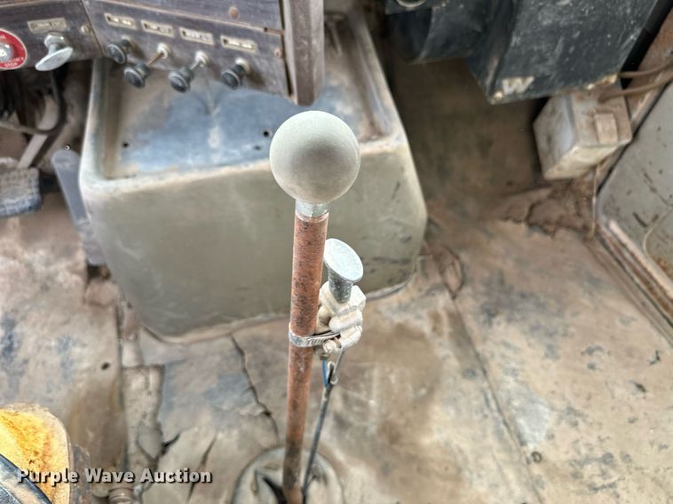 image for item DM2699 1979 White Western Star 4864-2 ready mix truck