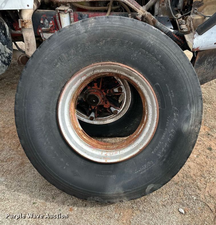 image for item DM2699 1979 White Western Star 4864-2 ready mix truck