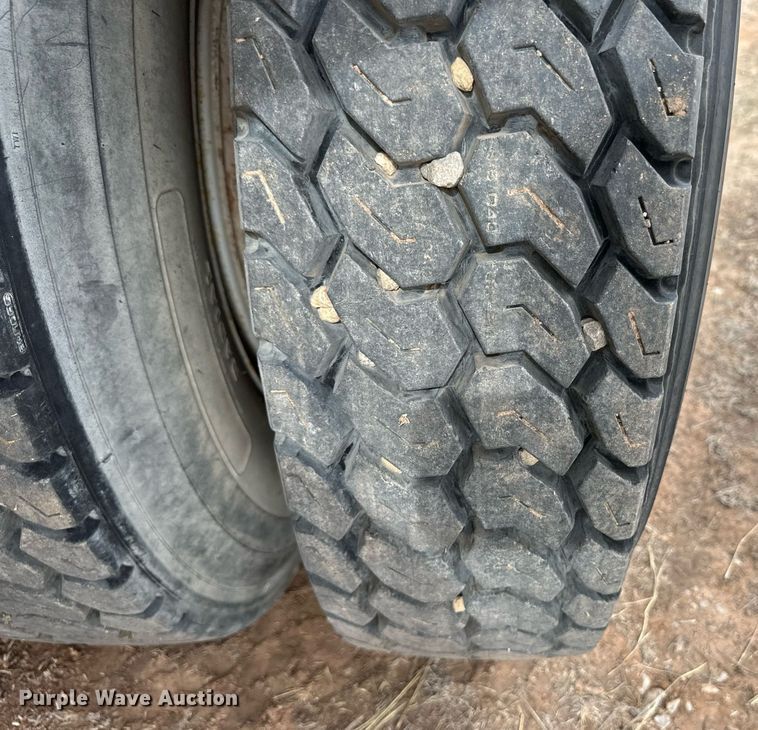 image for item DM2699 1979 White Western Star 4864-2 ready mix truck