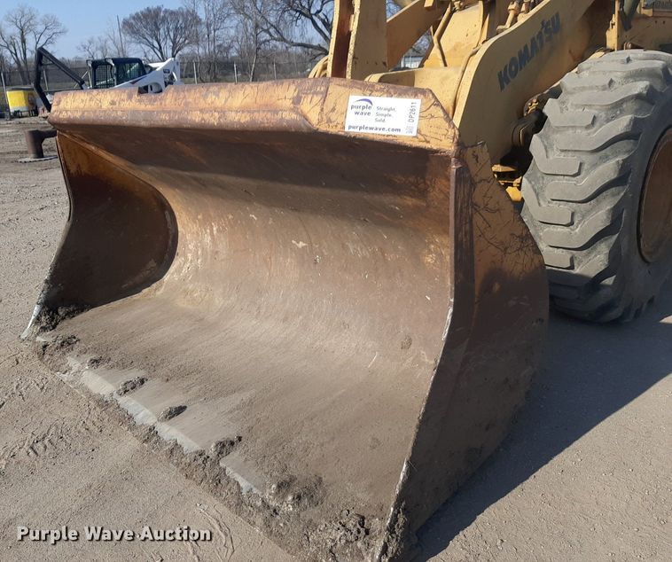 image for item DP2611 2002 Komatsu WA320-3H wheel loader