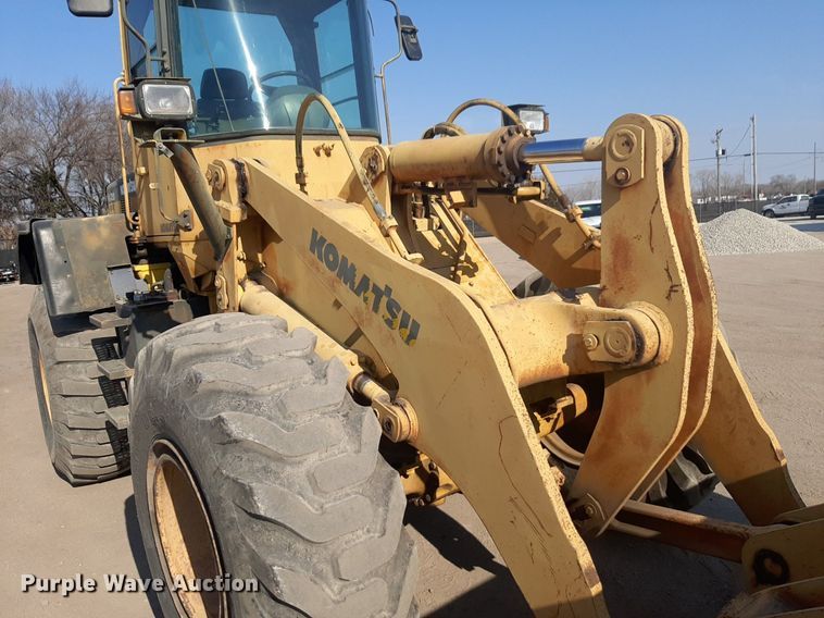 image for item DP2611 2002 Komatsu WA320-3H wheel loader