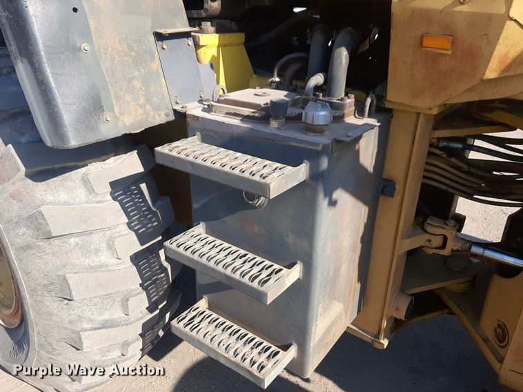 image for item DP2611 2002 Komatsu WA320-3H wheel loader