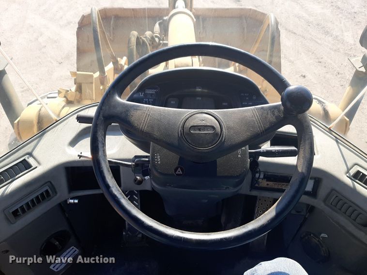 image for item DP2611 2002 Komatsu WA320-3H wheel loader