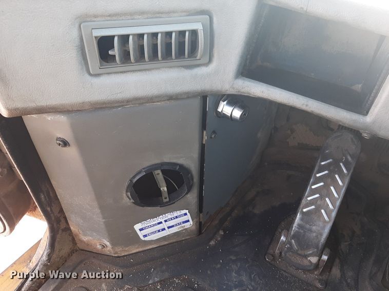 image for item DP2611 2002 Komatsu WA320-3H wheel loader