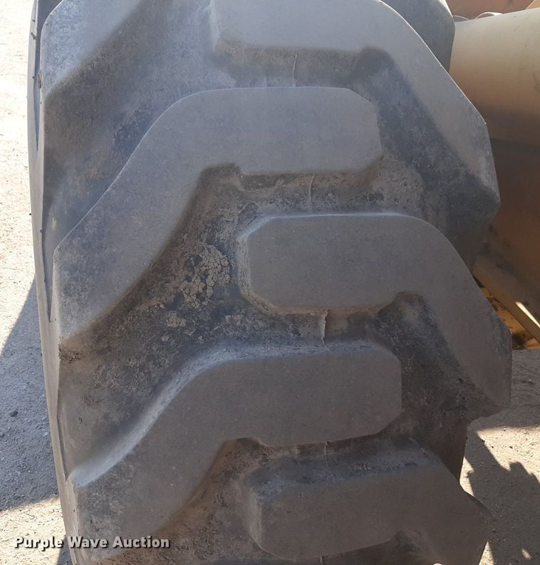 image for item DP2611 2002 Komatsu WA320-3H wheel loader