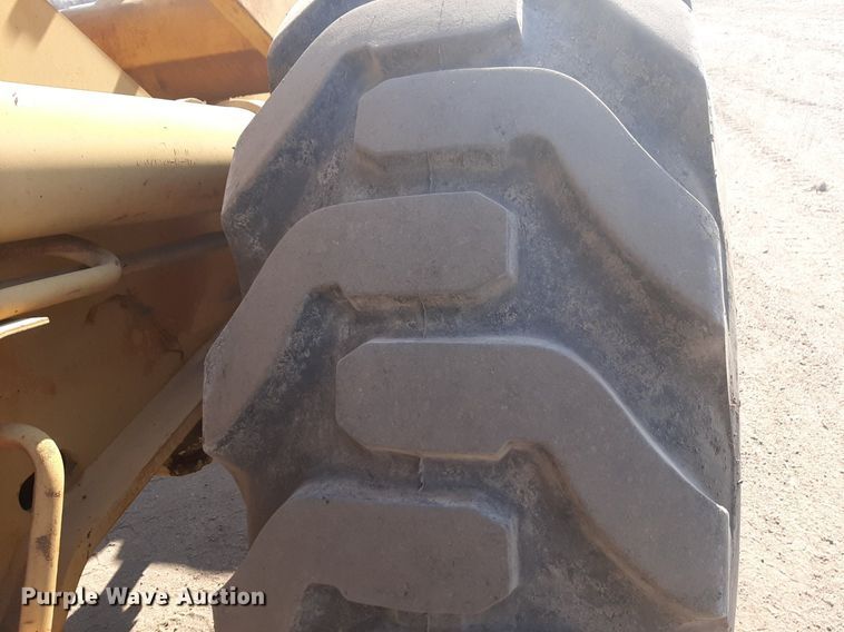 image for item DP2611 2002 Komatsu WA320-3H wheel loader