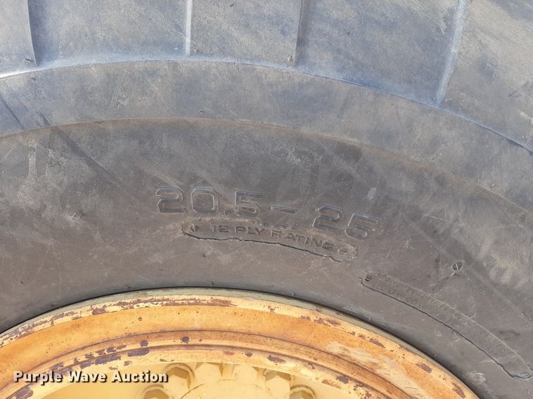 image for item DP2611 2002 Komatsu WA320-3H wheel loader