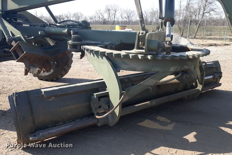 image for item DP2612 1986 Champion 710A motor grader