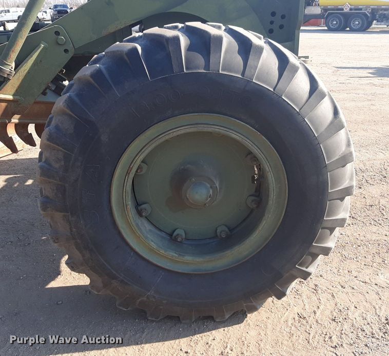 image for item DP2612 1986 Champion 710A motor grader