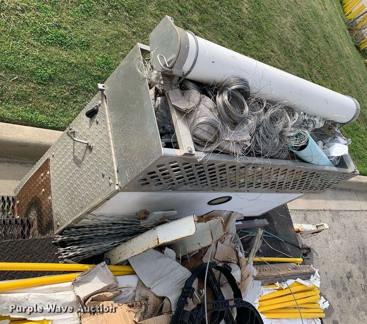 image for item DP8789 2008 GMC 7500 bucket truck