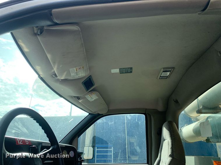 image for item DP8789 2008 GMC 7500 bucket truck