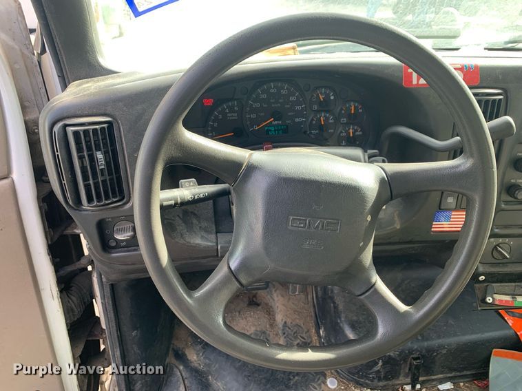 image for item DP8789 2008 GMC 7500 bucket truck