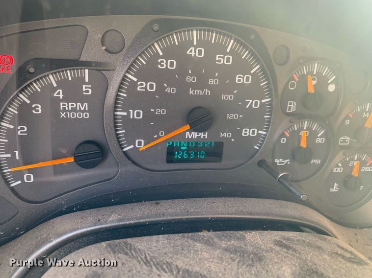 image for item DP8789 2008 GMC 7500 bucket truck