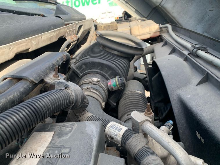 image for item DP8789 2008 GMC 7500 bucket truck