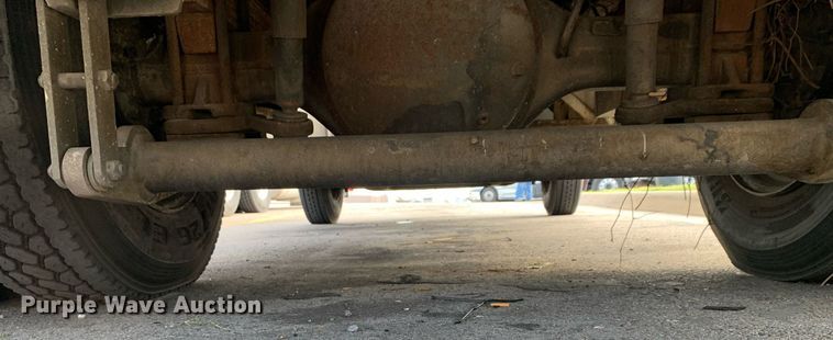 image for item DP8789 2008 GMC 7500 bucket truck