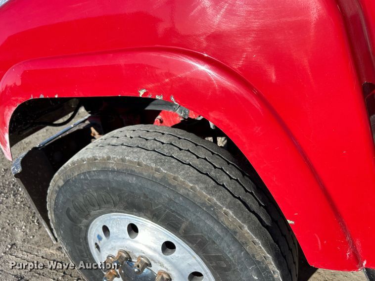 image for item DQ1086 2006 Mack CHN613 dump truck