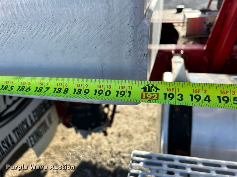 image for item DQ1086 2006 Mack CHN613 dump truck