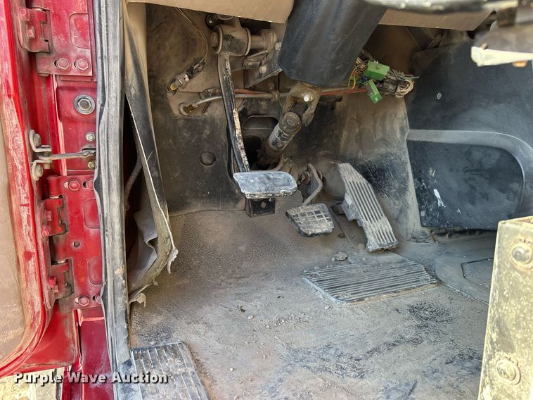 image for item DQ1086 2006 Mack CHN613 dump truck