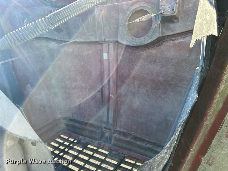 image for item DQ1086 2006 Mack CHN613 dump truck