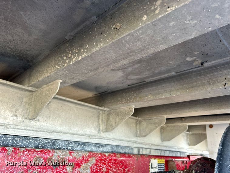 image for item DQ1086 2006 Mack CHN613 dump truck