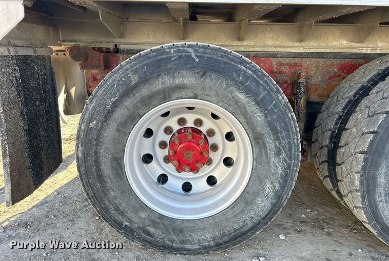 image for item DQ1086 2006 Mack CHN613 dump truck