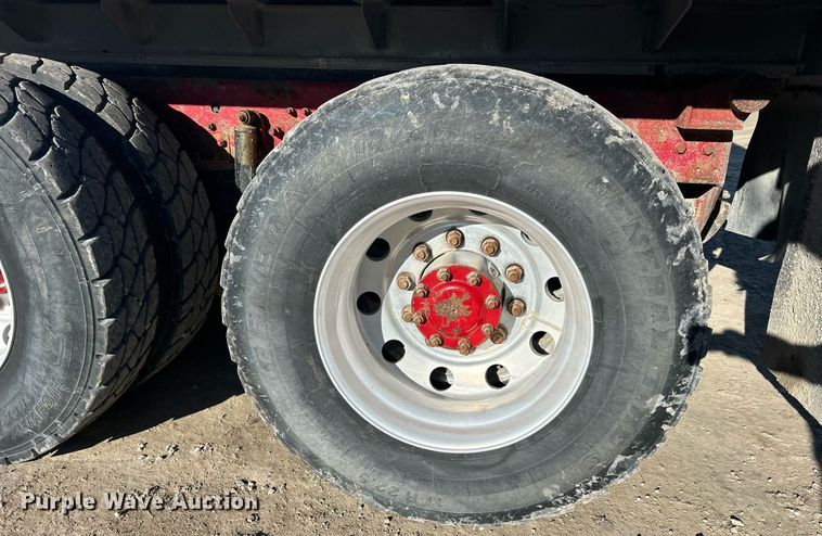 image for item DQ1086 2006 Mack CHN613 dump truck