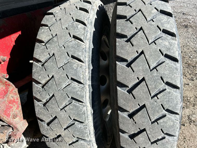 image for item DQ1086 2006 Mack CHN613 dump truck