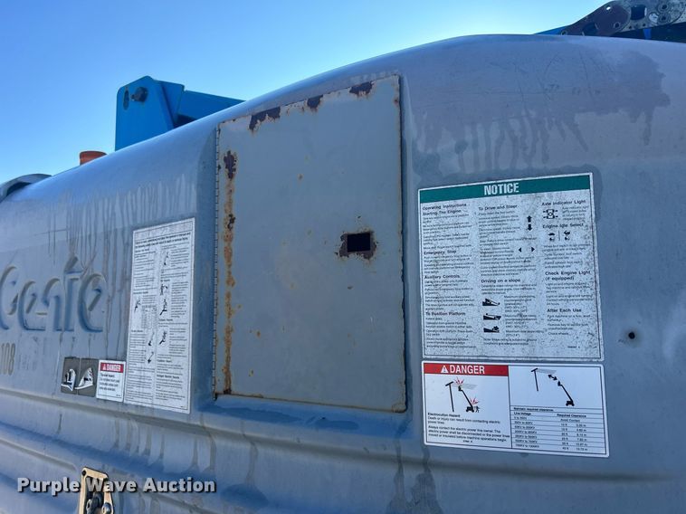 image for item DS0807 2007 Genie S-85 boom lift