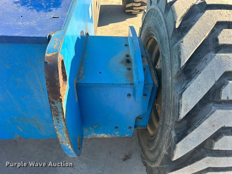 image for item DS0807 2007 Genie S-85 boom lift