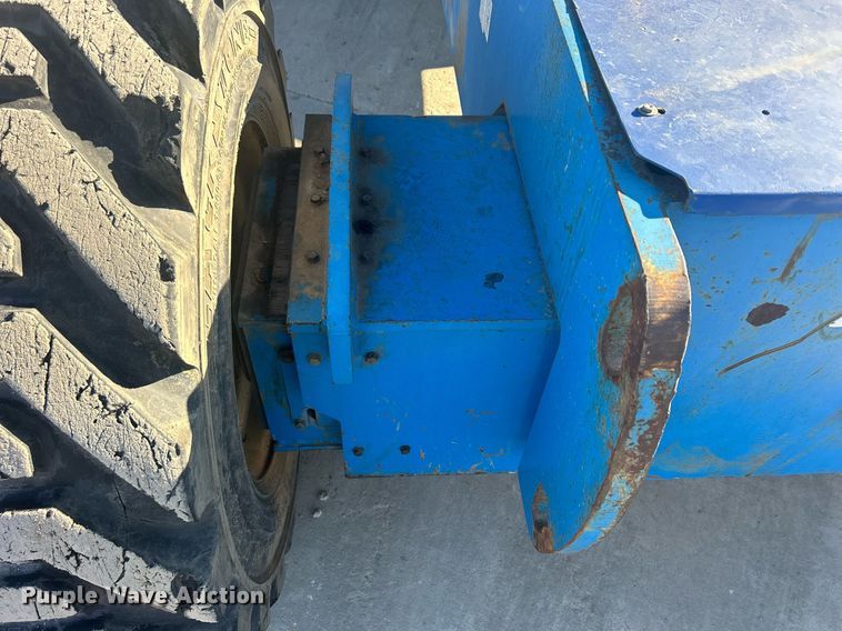 image for item DS0807 2007 Genie S-85 boom lift