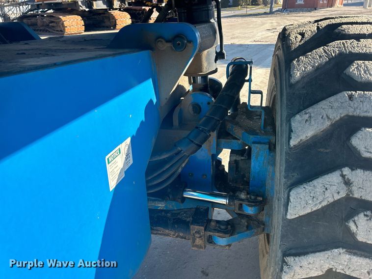 image for item DS0807 2007 Genie S-85 boom lift