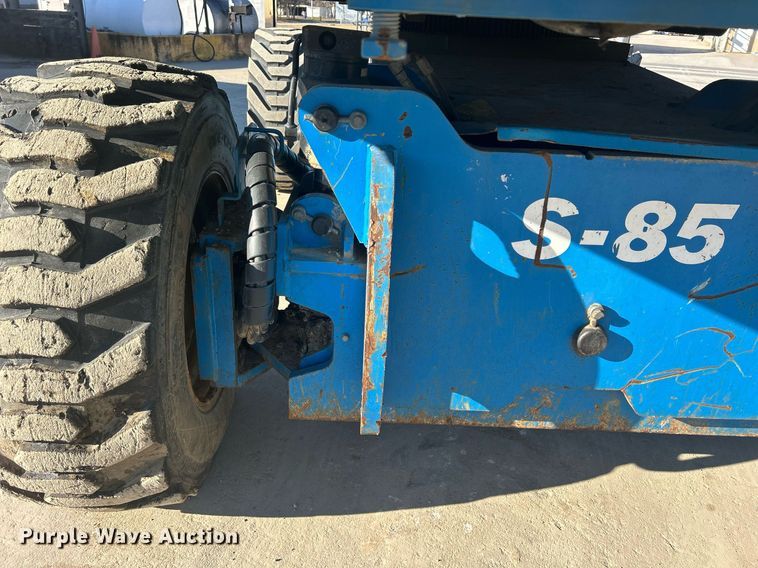 image for item DS0807 2007 Genie S-85 boom lift