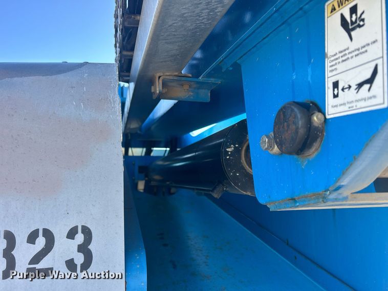 image for item DS0807 2007 Genie S-85 boom lift