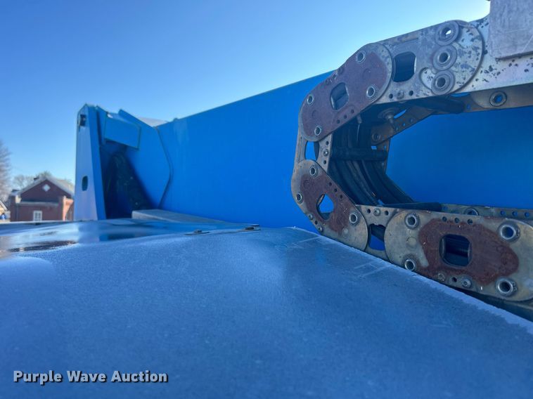 image for item DS0807 2007 Genie S-85 boom lift