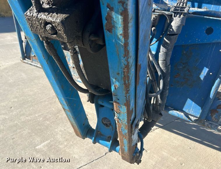 image for item DS0807 2007 Genie S-85 boom lift