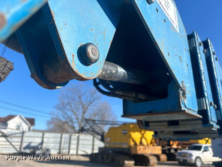 image for item DS0807 2007 Genie S-85 boom lift