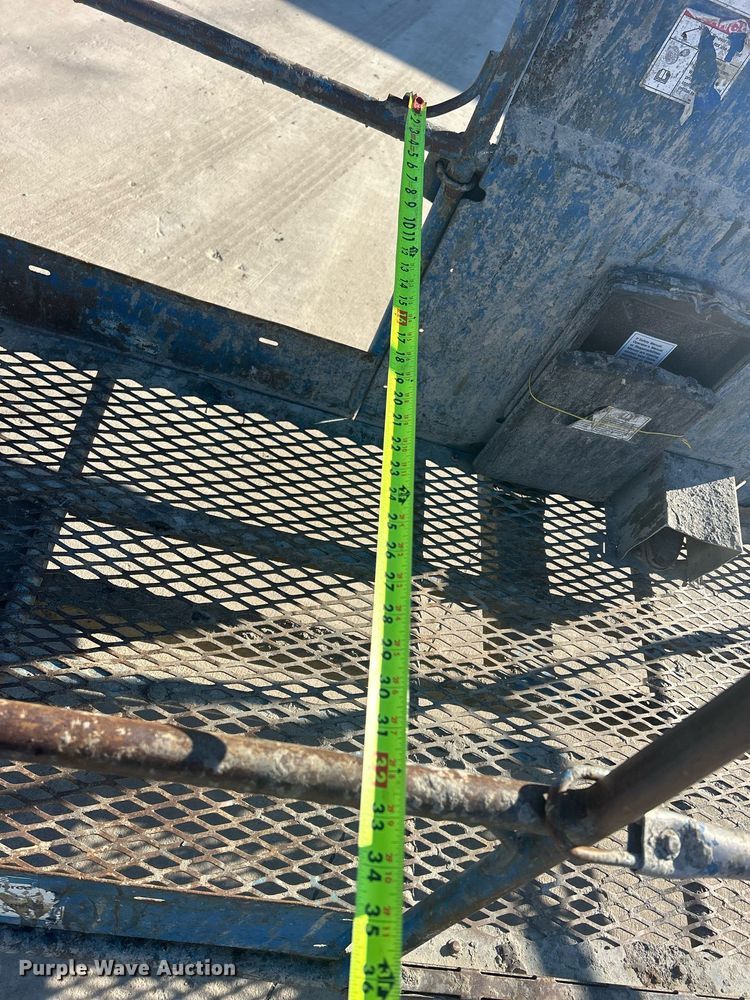 image for item DS0807 2007 Genie S-85 boom lift