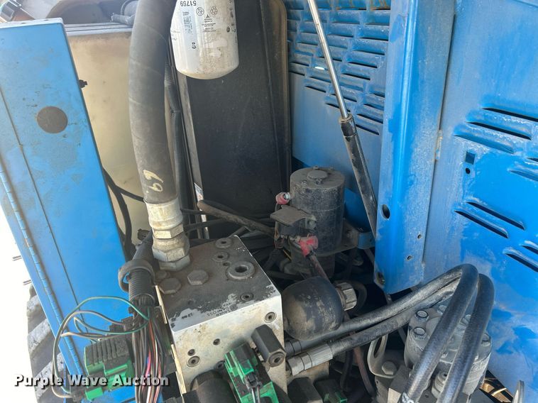 image for item DS0807 2007 Genie S-85 boom lift