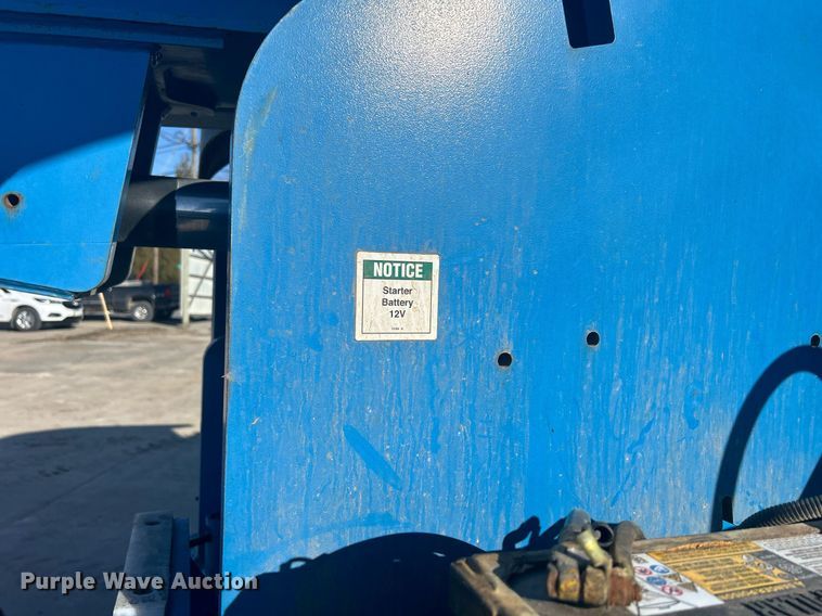 image for item DS0807 2007 Genie S-85 boom lift