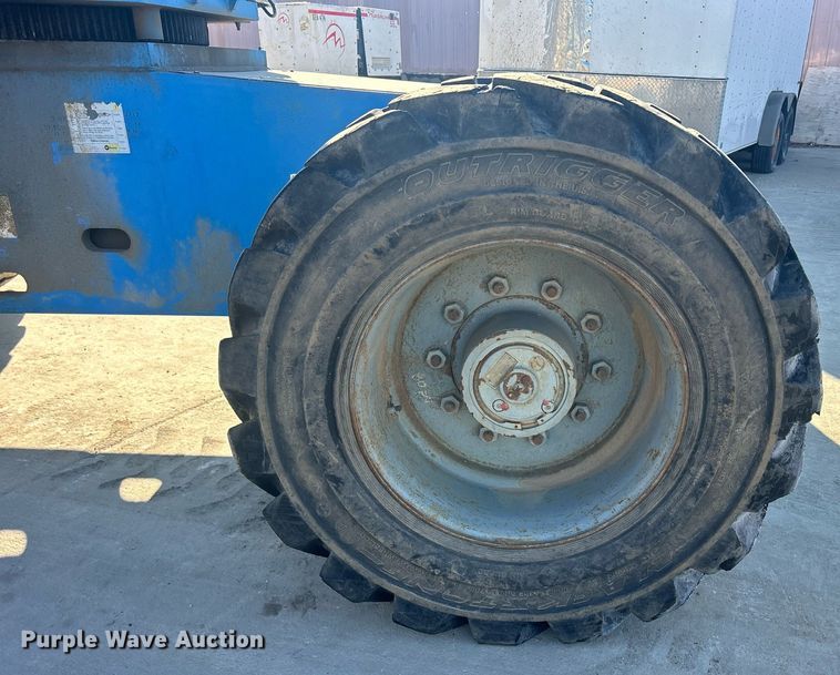 image for item DS0807 2007 Genie S-85 boom lift