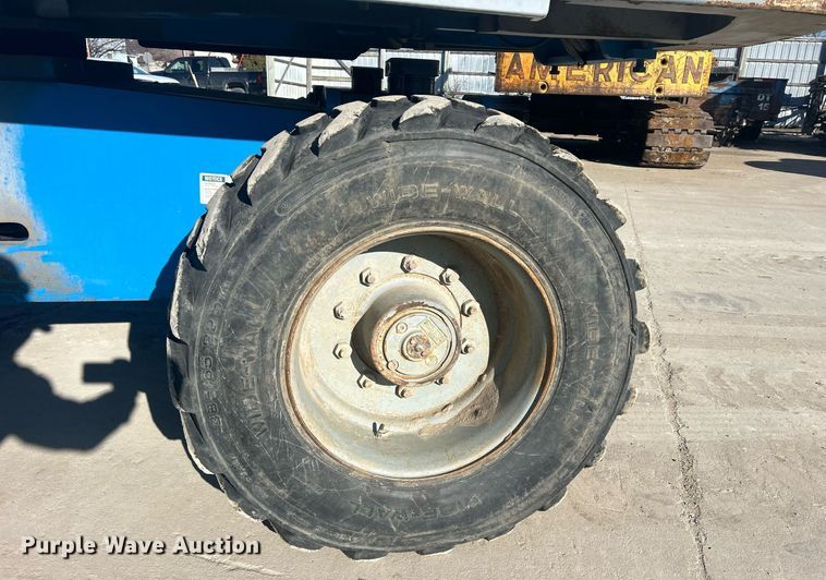 image for item DS0807 2007 Genie S-85 boom lift