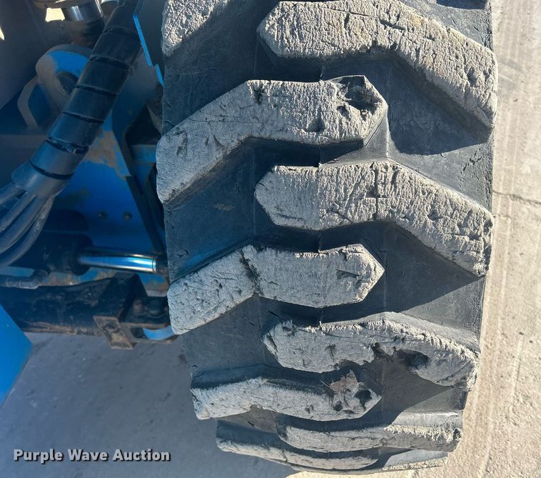 image for item DS0807 2007 Genie S-85 boom lift