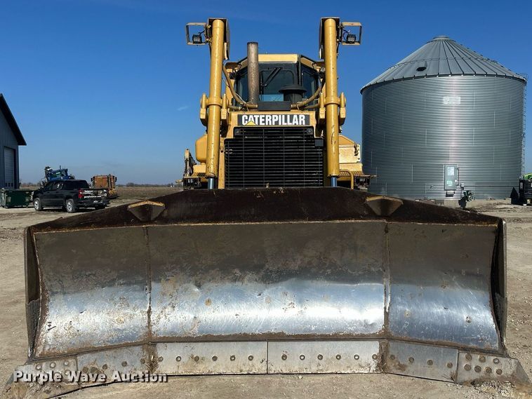 image for item DS0808 1998 Caterpillar D7R dozer