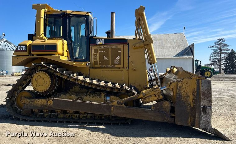 image for item DS0808 1998 Caterpillar D7R dozer