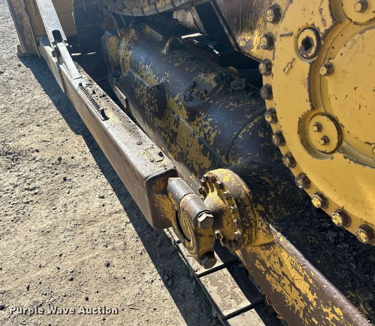 image for item DS0808 1998 Caterpillar D7R dozer