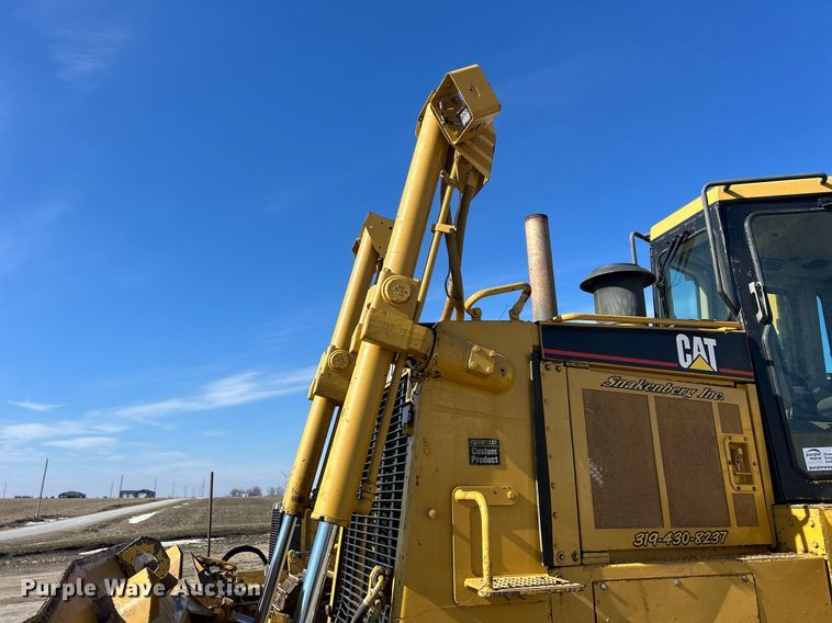 image for item DS0808 1998 Caterpillar D7R dozer